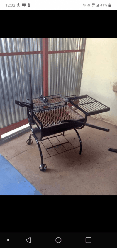 BRAAI STANDS